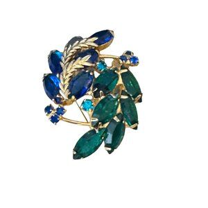 Vintage Rich Saphire Emerald Glass Rhinestone Gold Tone Brooch Pin 2" x 1.5"